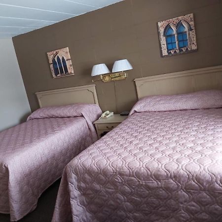 Arnprior Motor Inn Buitenkant foto