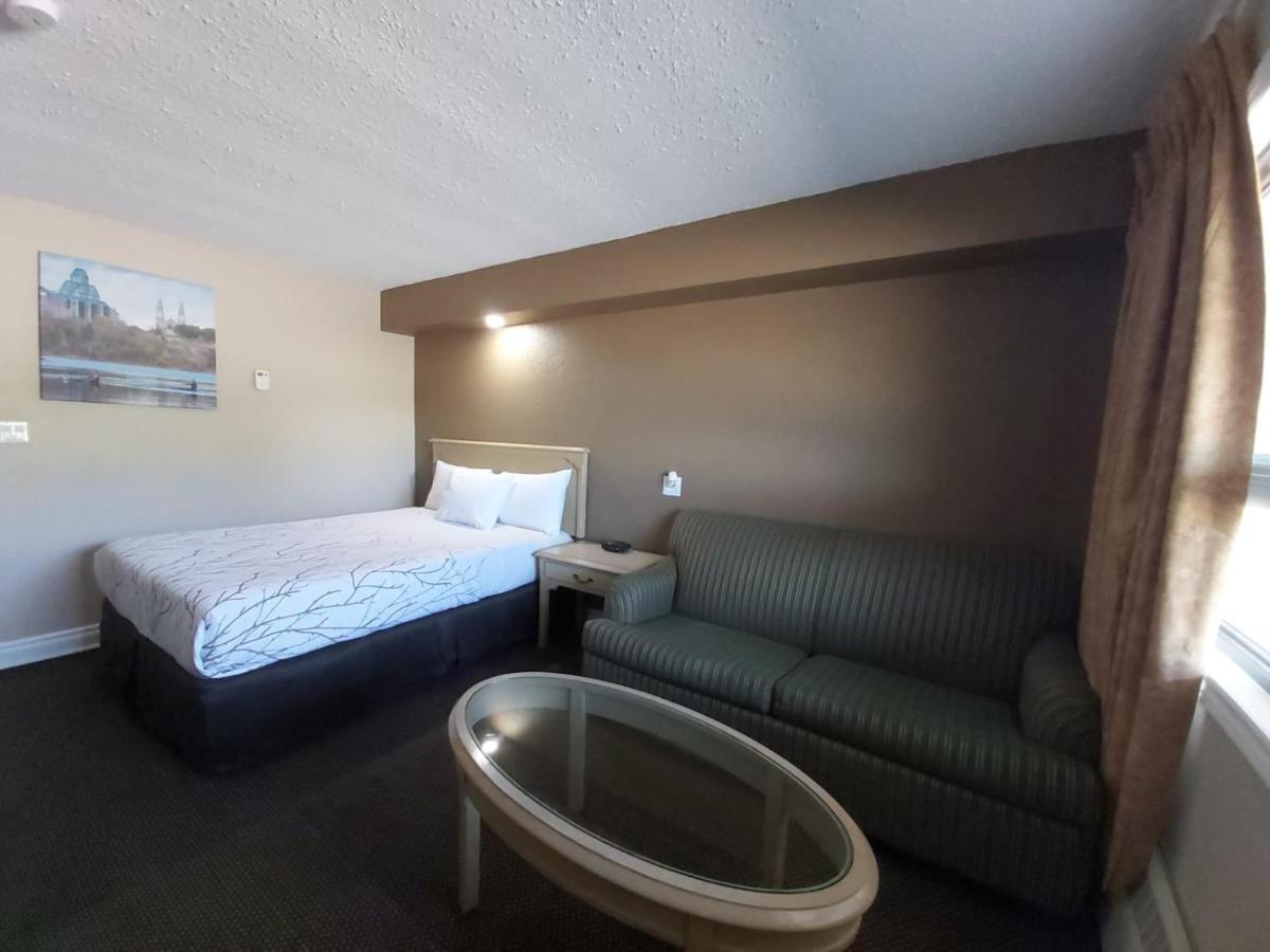 Arnprior Motor Inn Buitenkant foto