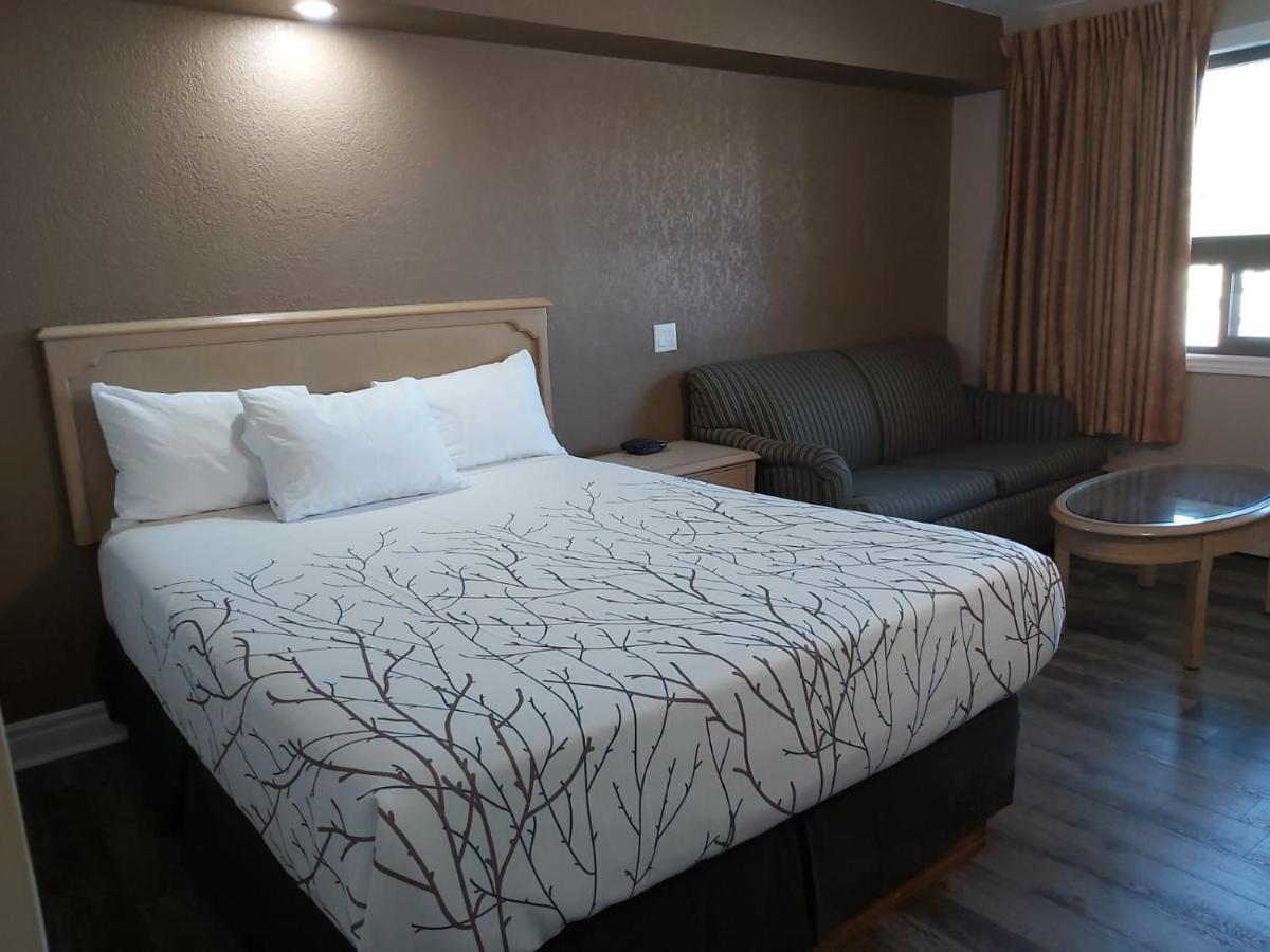 Arnprior Motor Inn Buitenkant foto