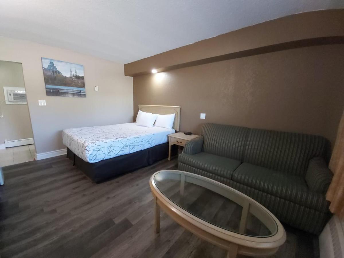 Arnprior Motor Inn Buitenkant foto