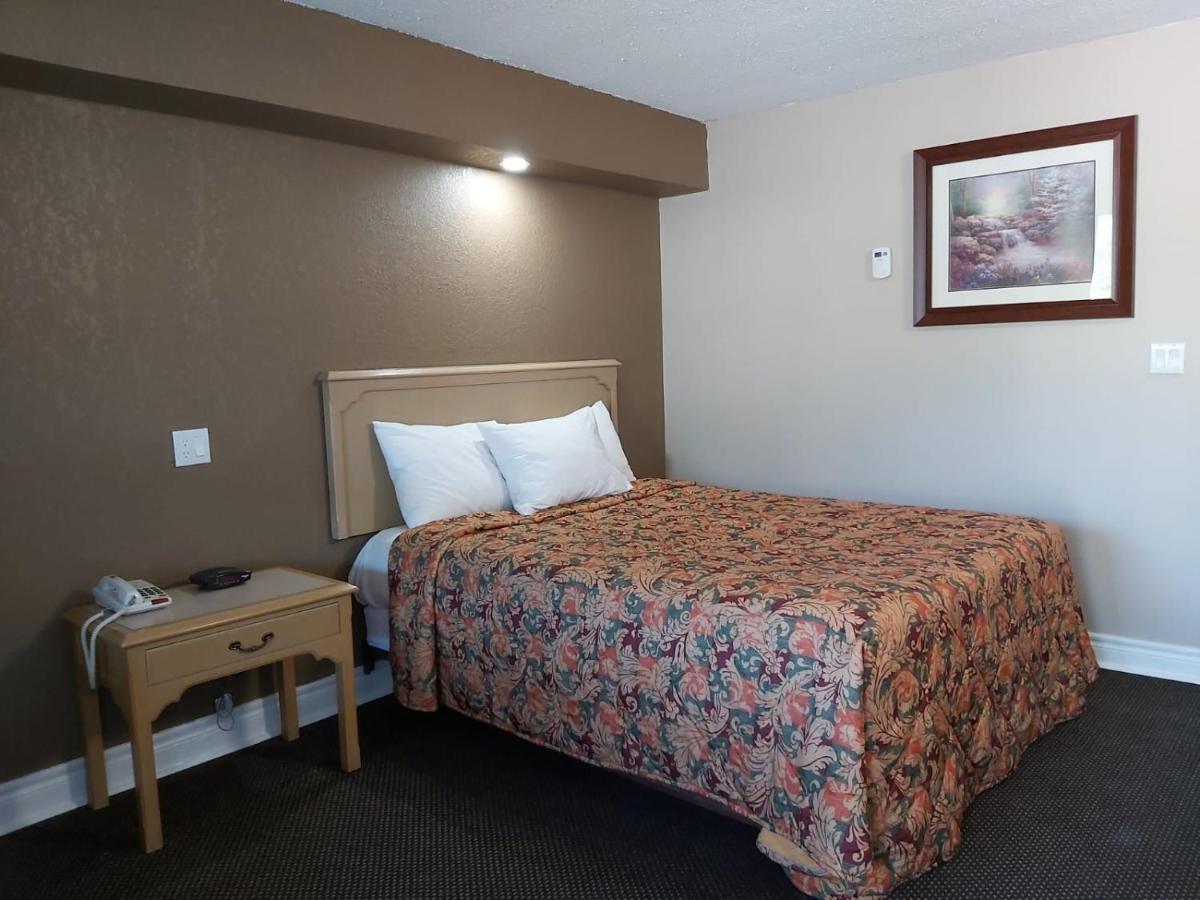 Arnprior Motor Inn Buitenkant foto
