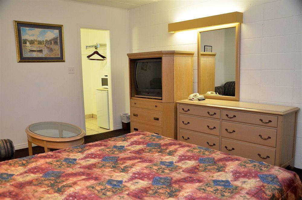 Arnprior Motor Inn Buitenkant foto